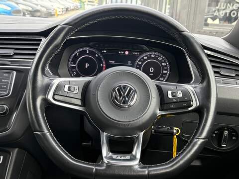 Volkswagen Tiguan TDI BlueMotion Tech R-Line - U696