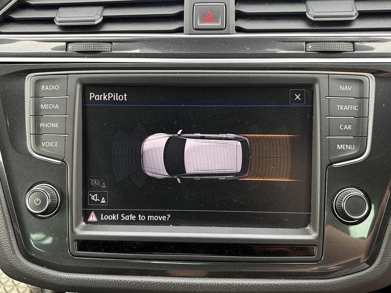 Volkswagen Tiguan TDI BlueMotion Tech R-Line - U696