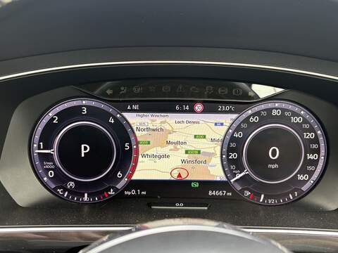 Volkswagen Tiguan TDI BlueMotion Tech R-Line - U696