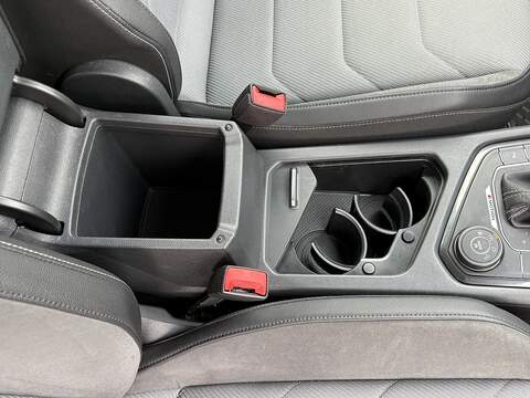 Volkswagen Tiguan TDI BlueMotion Tech R-Line - U696