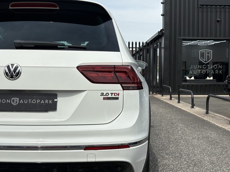 Volkswagen Tiguan TDI BlueMotion Tech R-Line - U696