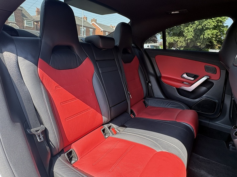 Mercedes-Benz CLA CLA180 AMG Line - U698