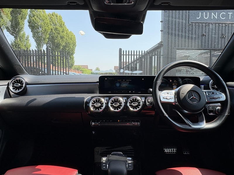 Mercedes-Benz CLA CLA180 AMG Line - U698