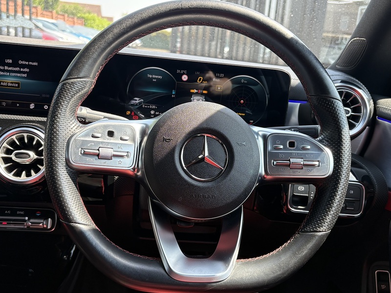 Mercedes-Benz CLA CLA180 AMG Line - U698