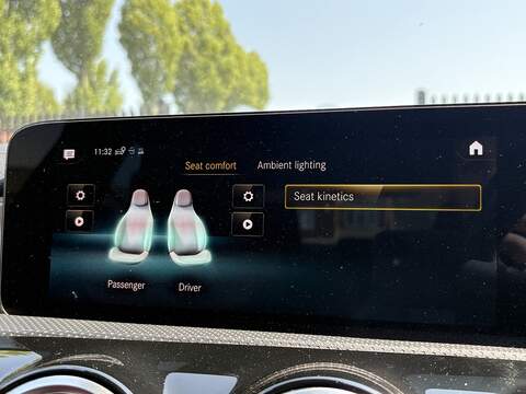 Mercedes-Benz CLA CLA180 AMG Line - U698