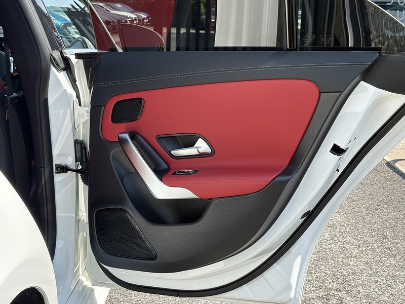 Mercedes-Benz CLA CLA180 AMG Line - U698