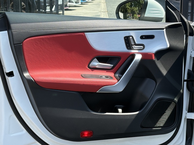 Mercedes-Benz CLA CLA180 AMG Line - U698