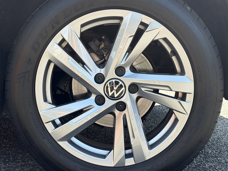 Volkswagen T-Roc TSI R-Line - U699
