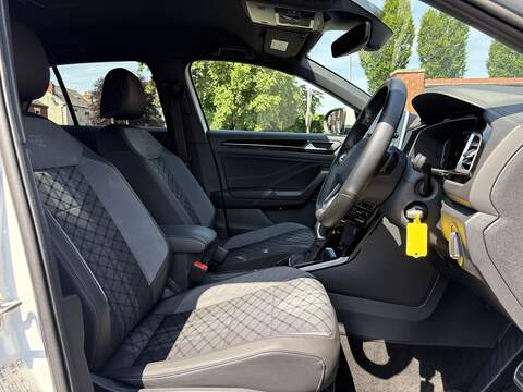 Volkswagen T-Roc TSI R-Line - U699