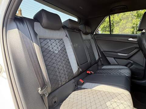 Volkswagen T-Roc TSI R-Line - U699