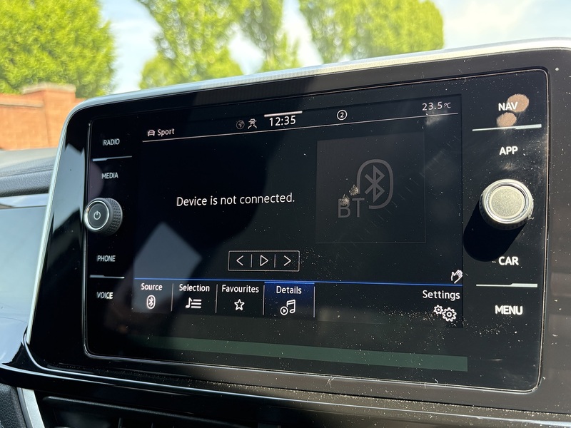 Volkswagen T-Roc TSI R-Line - U699