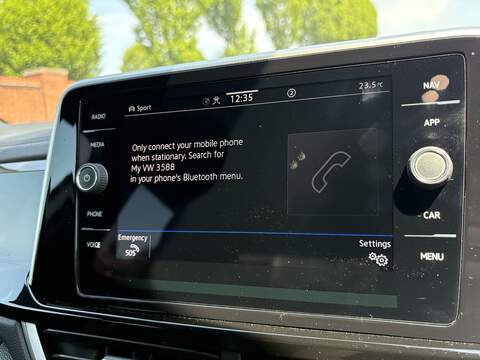 Volkswagen T-Roc TSI R-Line - U699