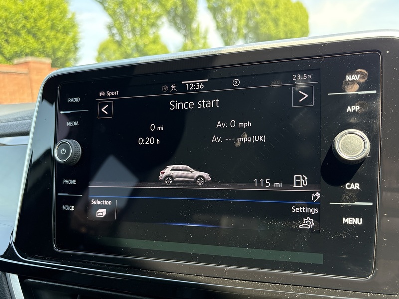 Volkswagen T-Roc TSI R-Line - U699