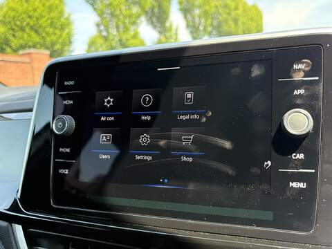 Volkswagen T-Roc TSI R-Line - U699