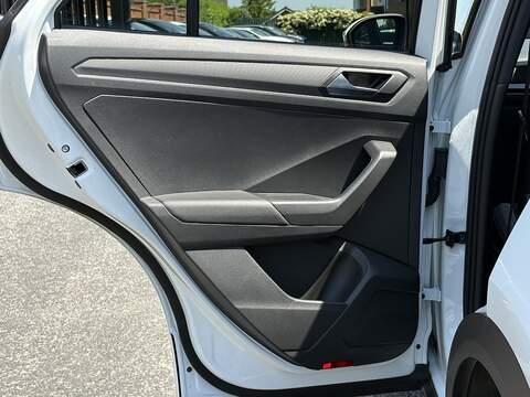 Volkswagen T-Roc TSI R-Line - U699