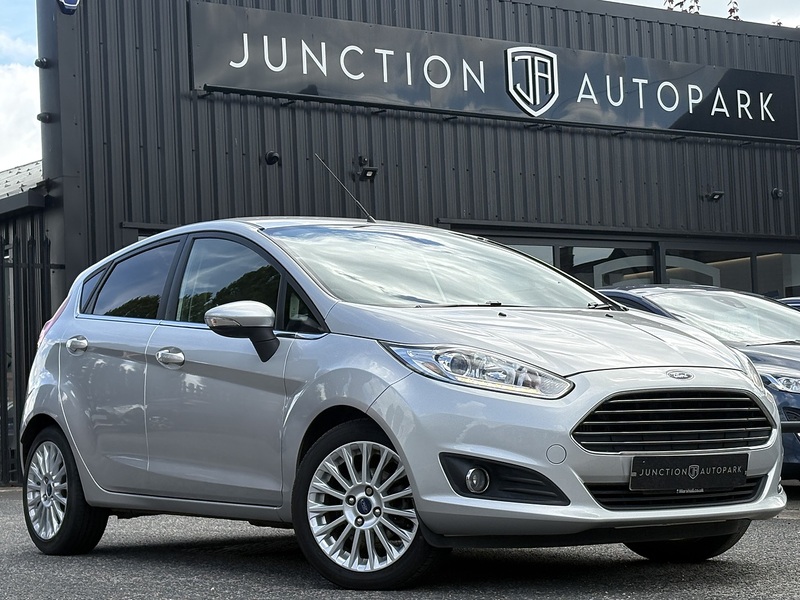 Ford Fiesta T EcoBoost Titanium - U702