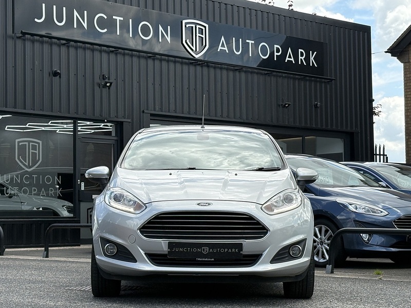 Ford Fiesta T EcoBoost Titanium - U702