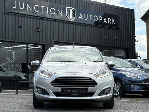 Ford Fiesta T EcoBoost Titanium - U702