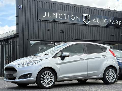 Ford Fiesta T EcoBoost Titanium - U702