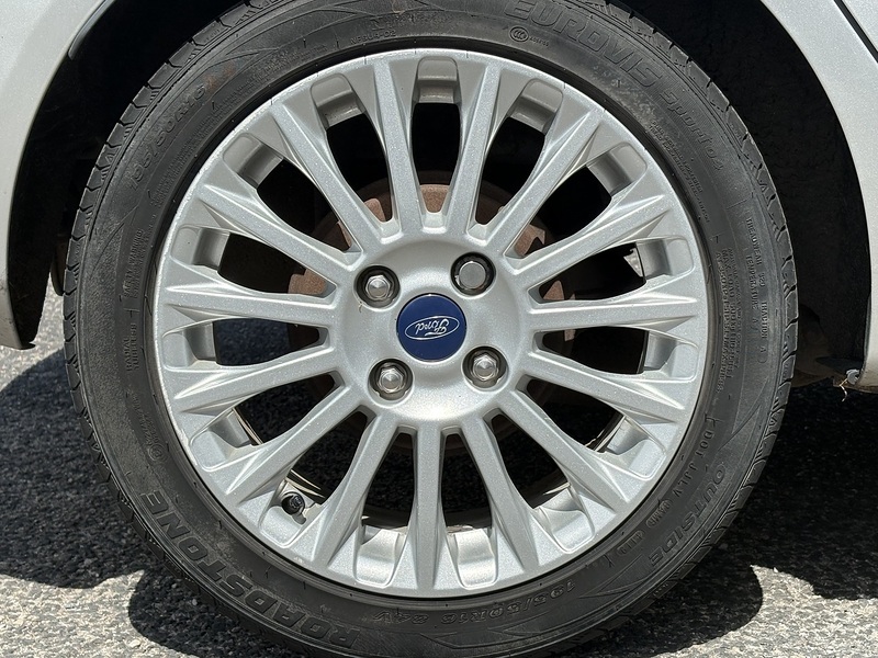 Ford Fiesta T EcoBoost Titanium - U702