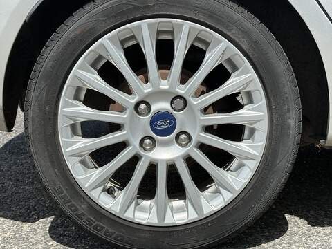 Ford Fiesta T EcoBoost Titanium - U702