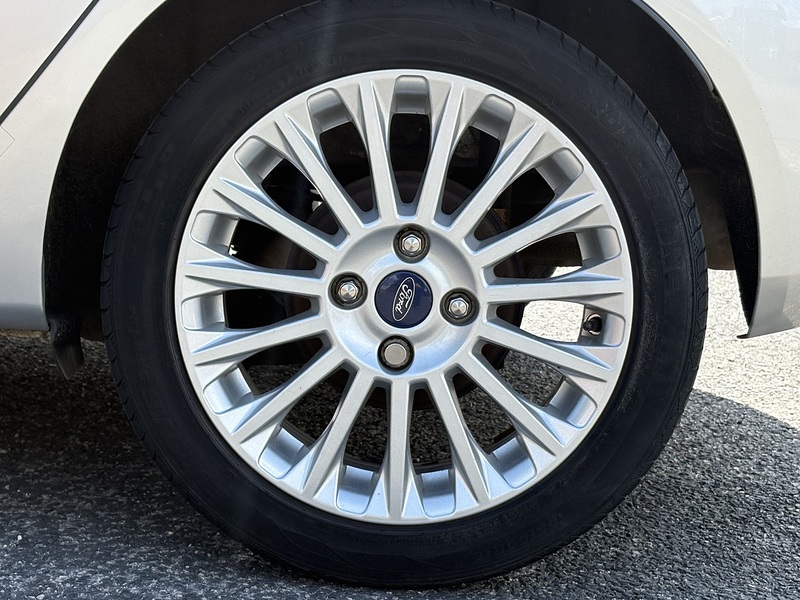 Ford Fiesta T EcoBoost Titanium - U702