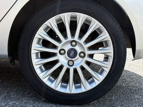 Ford Fiesta T EcoBoost Titanium - U702