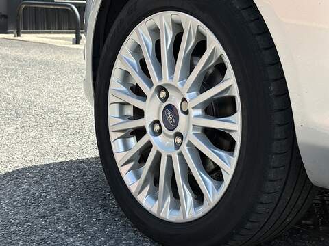 Ford Fiesta T EcoBoost Titanium - U702