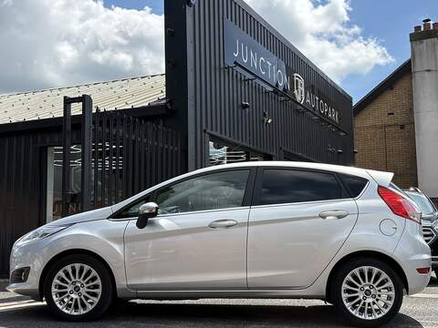 Ford Fiesta T EcoBoost Titanium - U702