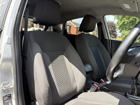 Ford Fiesta T EcoBoost Titanium - U702