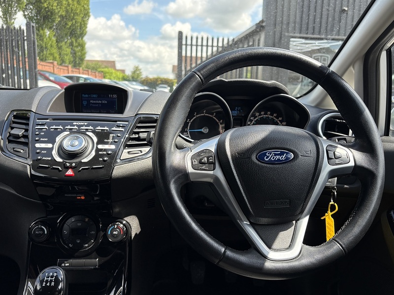 Ford Fiesta T EcoBoost Titanium - U702