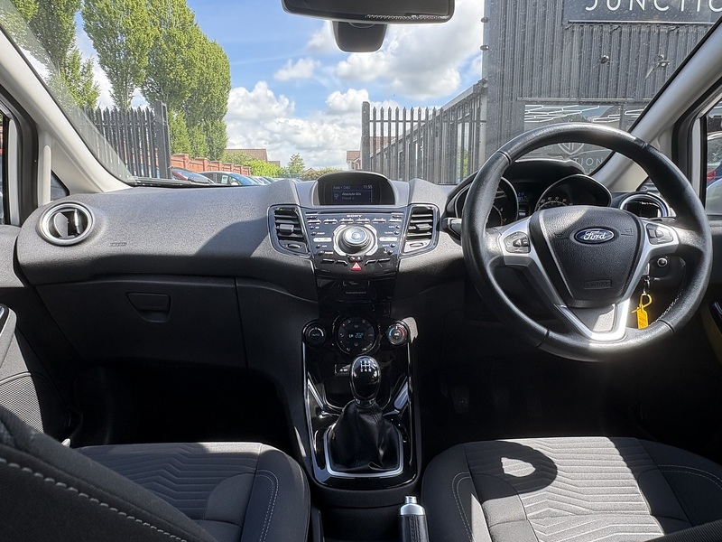 Ford Fiesta T EcoBoost Titanium - U702