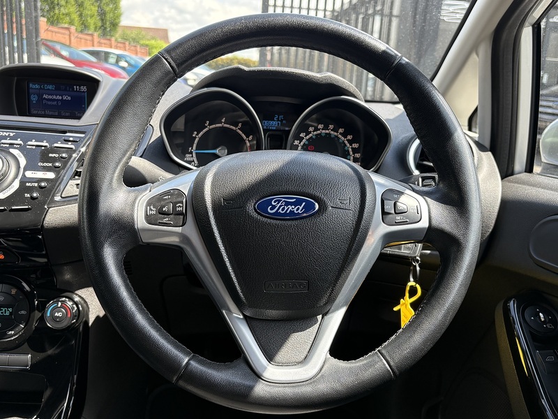 Ford Fiesta T EcoBoost Titanium - U702