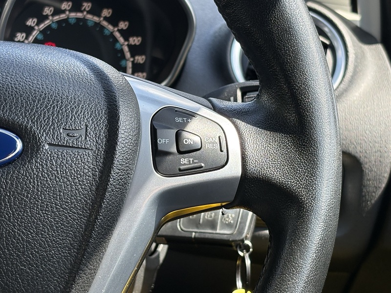 Ford Fiesta T EcoBoost Titanium - U702