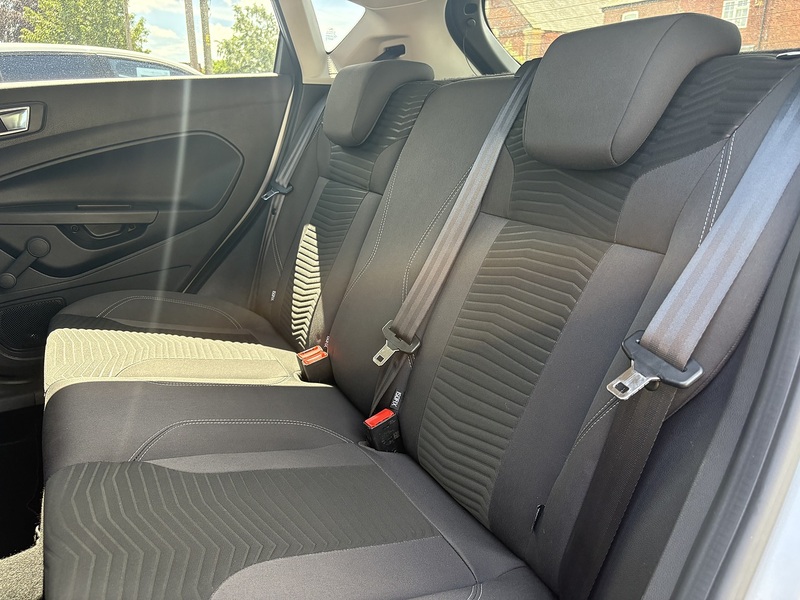 Ford Fiesta T EcoBoost Titanium - U702