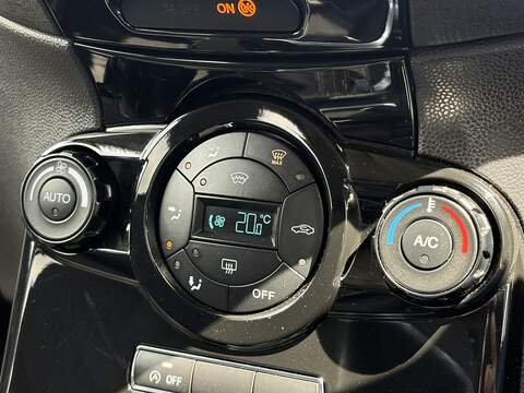 Ford Fiesta T EcoBoost Titanium - U702