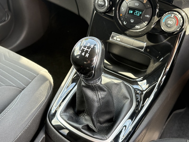 Ford Fiesta T EcoBoost Titanium - U702