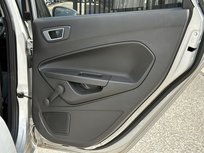 Ford Fiesta T EcoBoost Titanium - U702