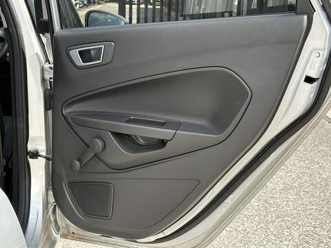 Ford Fiesta T EcoBoost Titanium - U702