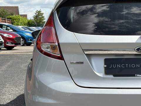 Ford Fiesta T EcoBoost Titanium - U702