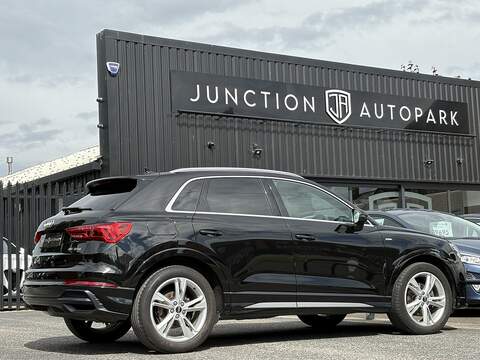 Audi Q3 TFSI CoD S line - U710