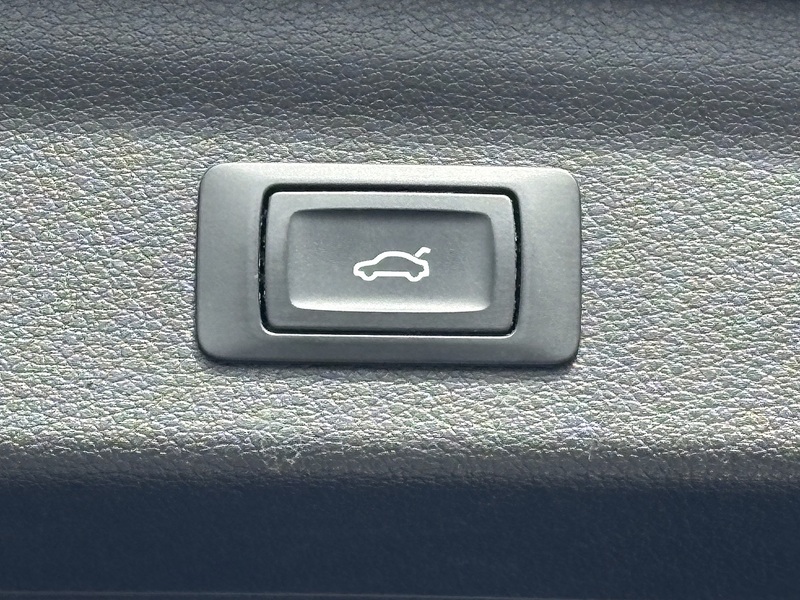 Audi Q3 TFSI CoD S line - U710