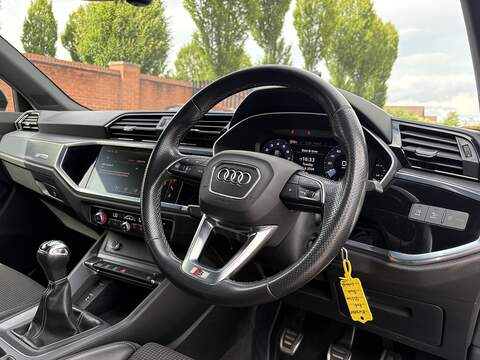 Audi Q3 TFSI CoD S line - U710
