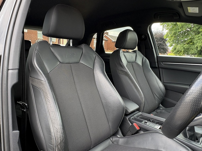 Audi Q3 TFSI CoD S line - U710