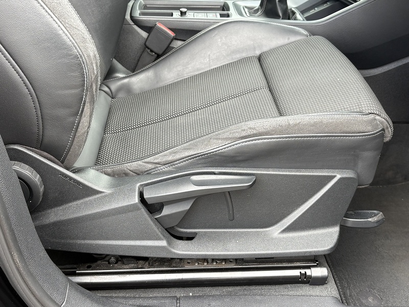 Audi Q3 TFSI CoD S line - U710