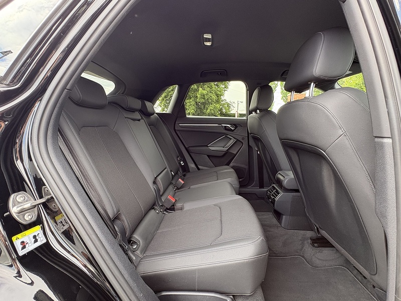 Audi Q3 TFSI CoD S line - U710