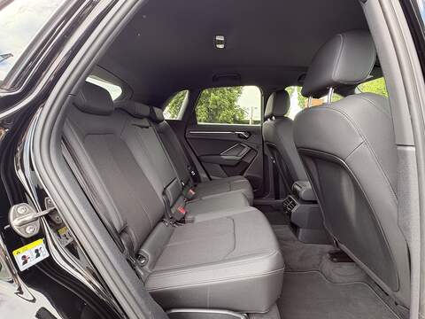 Audi Q3 TFSI CoD S line - U710