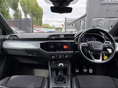 Audi Q3 TFSI CoD S line - U710