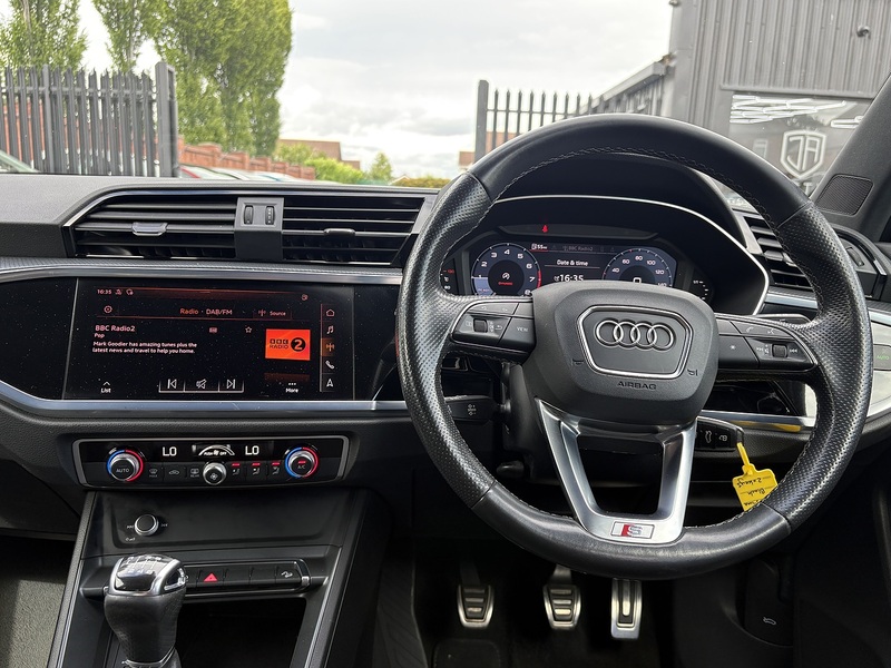 Audi Q3 TFSI CoD S line - U710