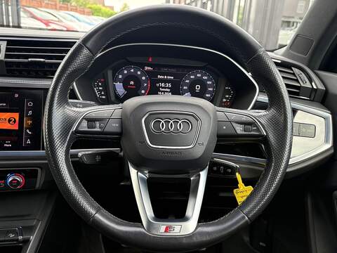 Audi Q3 TFSI CoD S line - U710